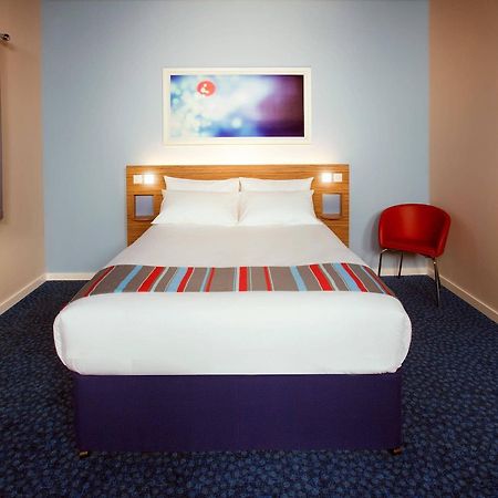 Travelodge Battersea London Exterior photo