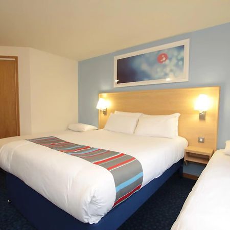Travelodge Battersea London Exterior photo