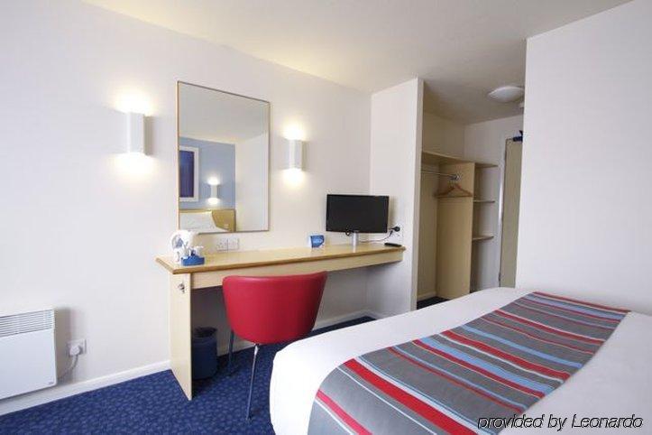 Travelodge Battersea London Exterior photo