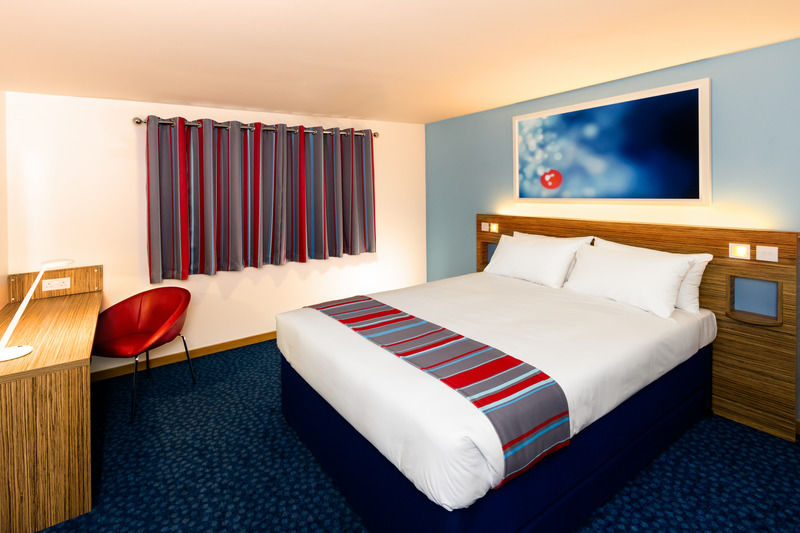Travelodge Battersea London Exterior photo